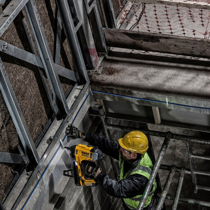 DeWALT Tacker DCN890P2
