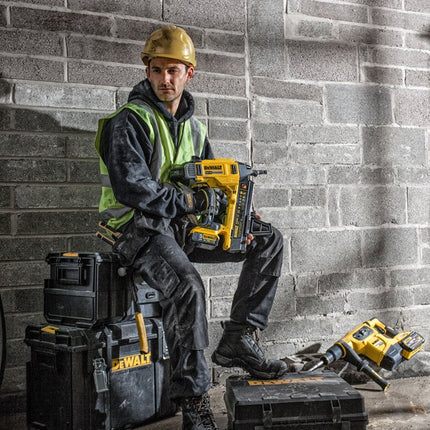 DeWALT Tacker DCN890P2