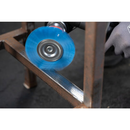 Afbeelding PFERD TOOLS ronde borstels ongetordeerd voor boormachines, universeel op stift POS RBU 10010/6 BLUE 180 UNIVERSAL (1)